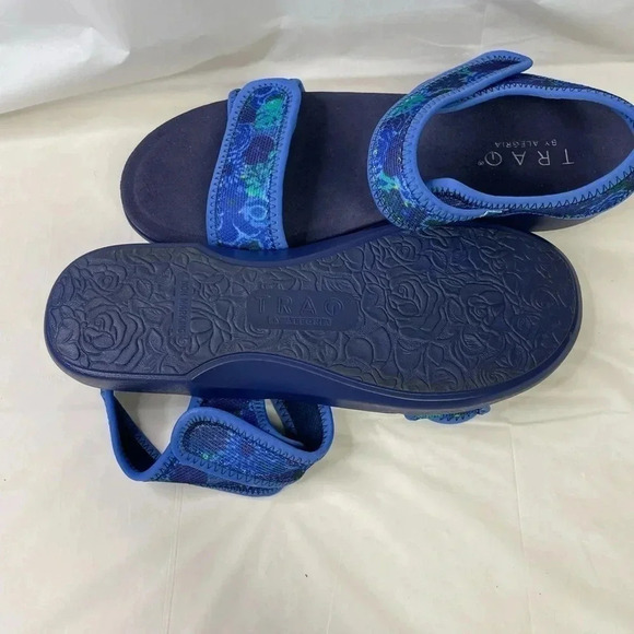 TRAQ by Alegria Womens Backstrap Sport Sandals Floral Blue Textile 40 US 9.5 - Picture 3 of 5